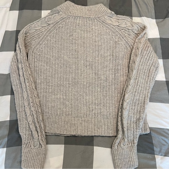 J. Crew Azra Lambswool Blend Light Grey Cable Knit Popcorn Sweater sz Small - Picture 7 of 12